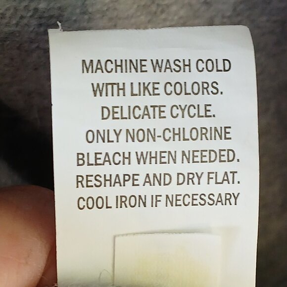 LOWER PRICE (as of 10/27) for this BEAUTIFUL LADIES LONG KNIT SWEATER - Picture 4 of 5